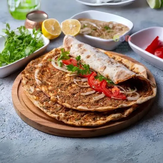 Turkish Pizza (Lahmacun)